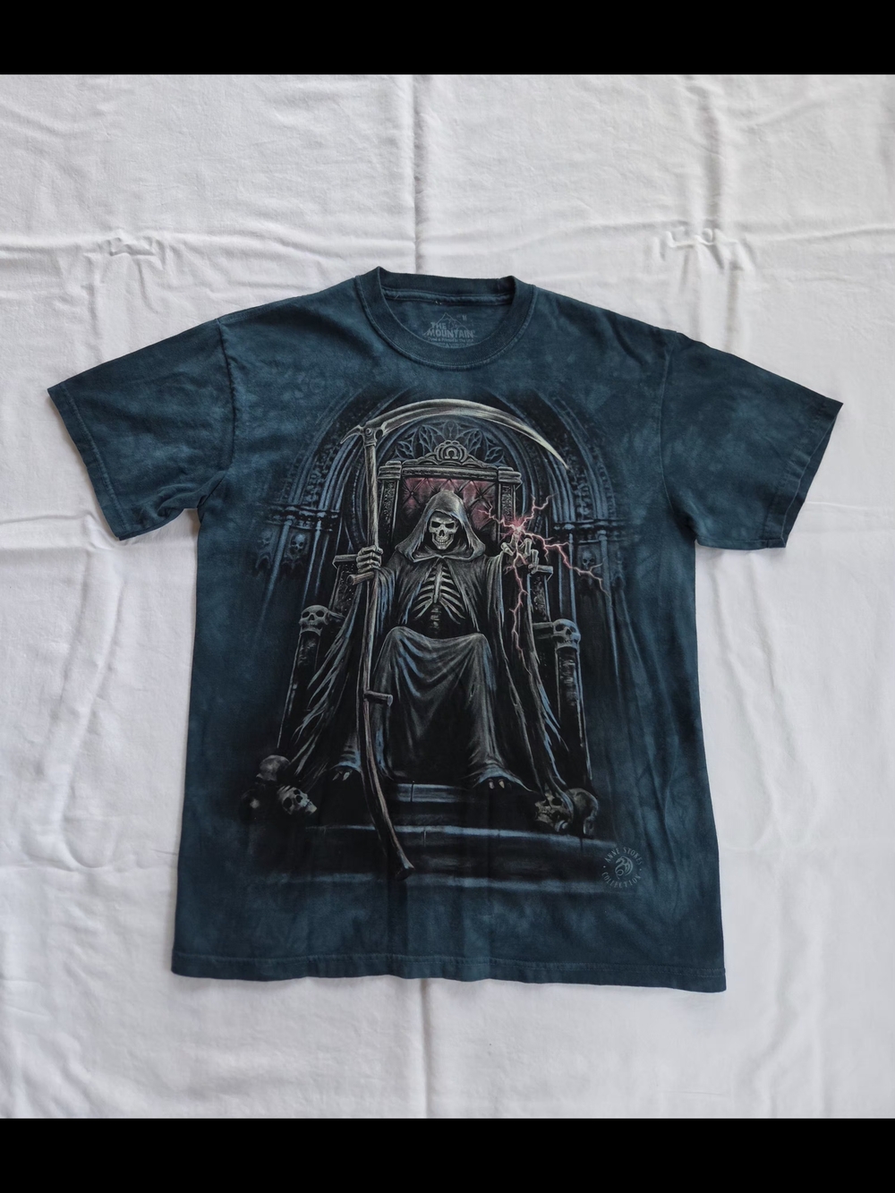 💀The Mountain Dark Teal Skeleton Throne Anne Stokes Collection SS T-shirt Sz. M